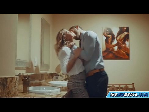❤️ Uma blonde obugaxayo ekuyenga endlini yangasese yomphakathi ️  ku-zu.amourpassionfever.ru ❌